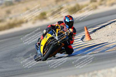 media/Jan-09-2022-SoCal Trackdays (Sun) [[2b1fec8404]]/Turn 11 (935am)/